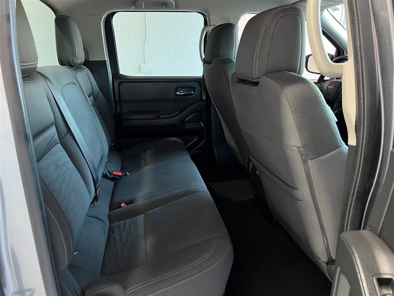 Nissan Frontier SV Crew Cab 2WD 2023