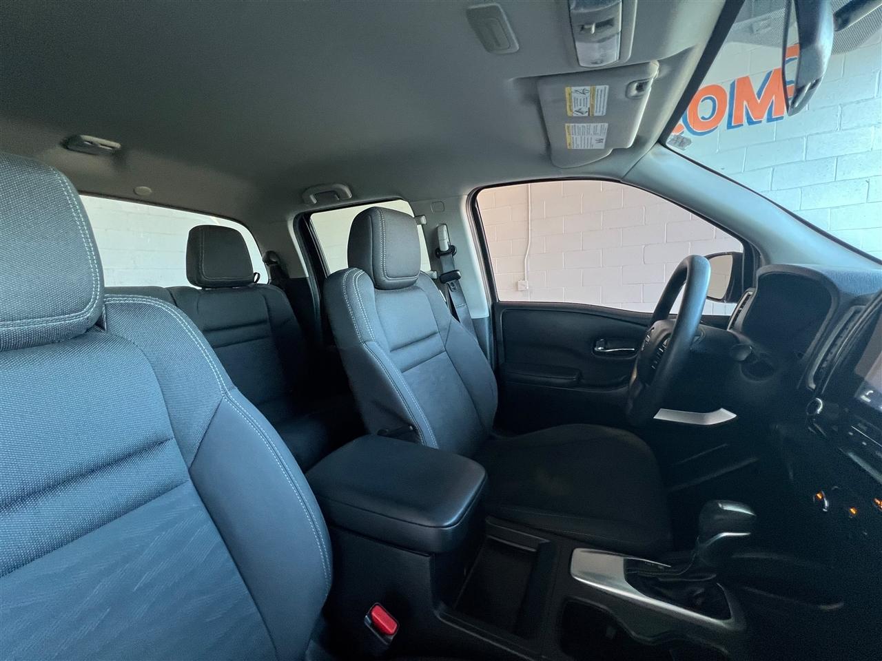 Nissan Frontier SV Crew Cab 2WD 2023
