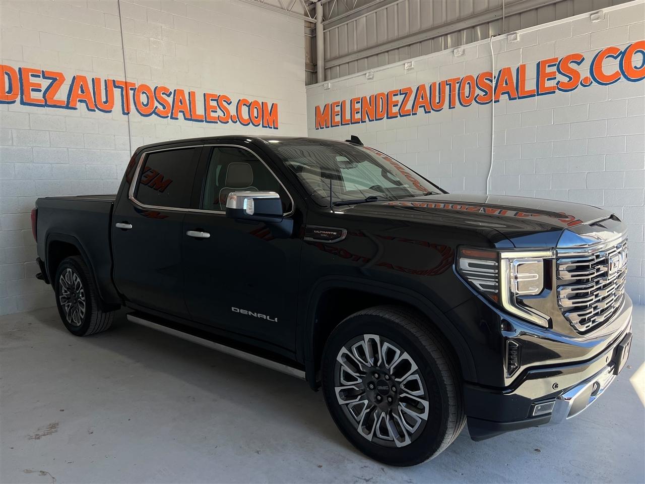 GMC Sierra 1500 Denali Ultimate Crew Cab 4WD 2023