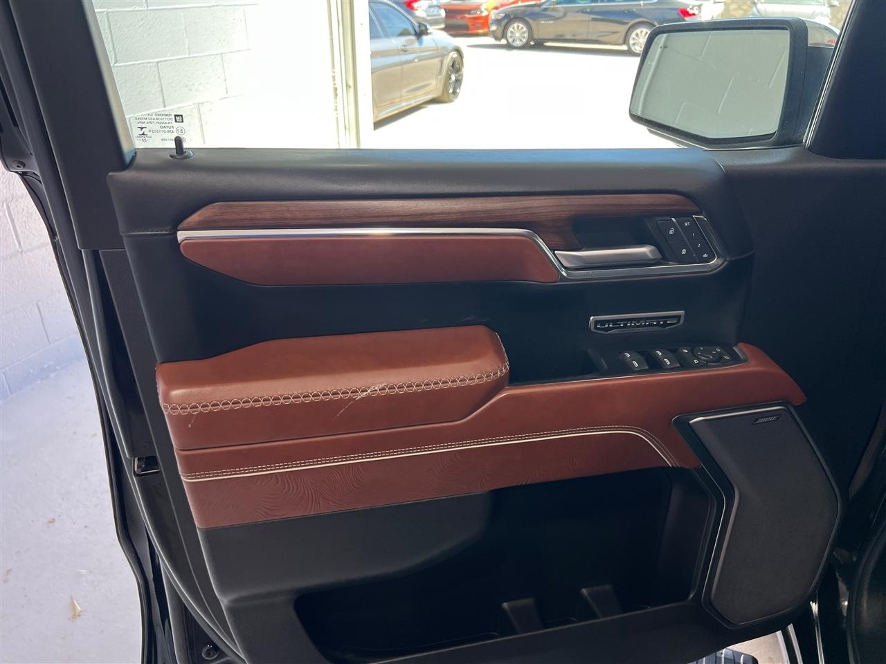 GMC Sierra 1500 Denali Ultimate Crew Cab 4WD 2023