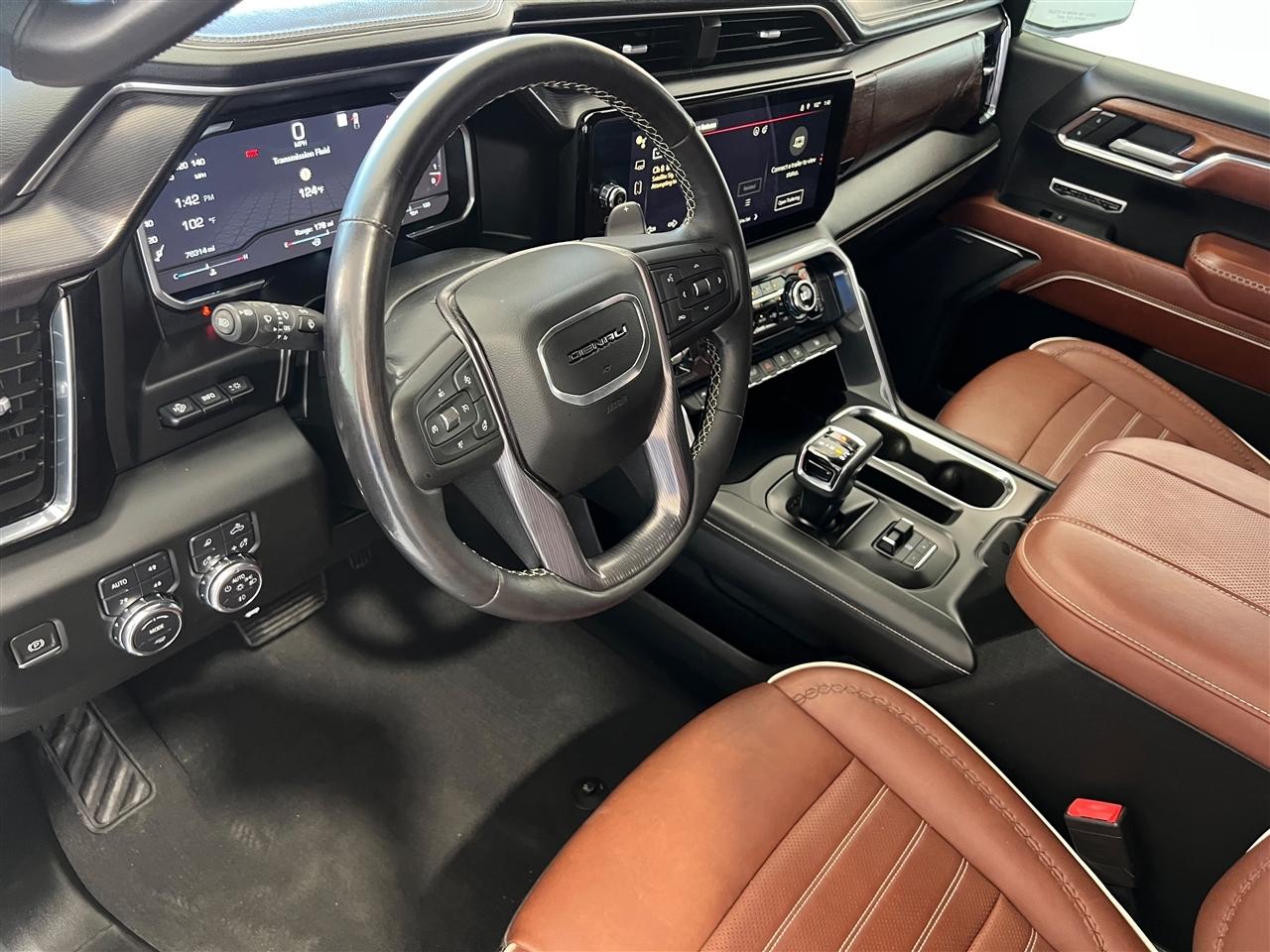 GMC Sierra 1500 Denali Ultimate Crew Cab 4WD 2023