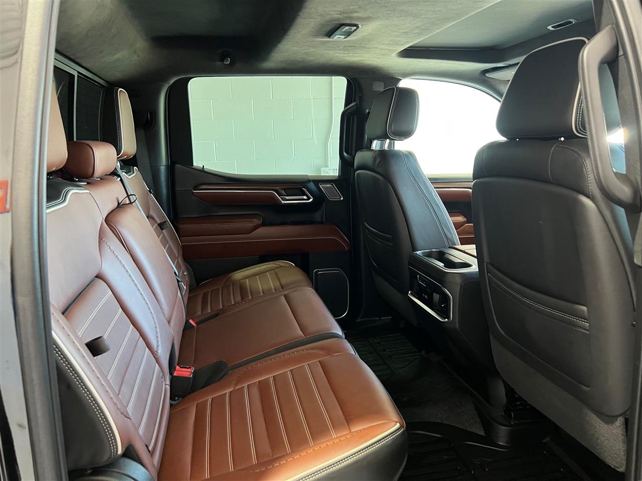 GMC Sierra 1500 Denali Ultimate Crew Cab 4WD 2023