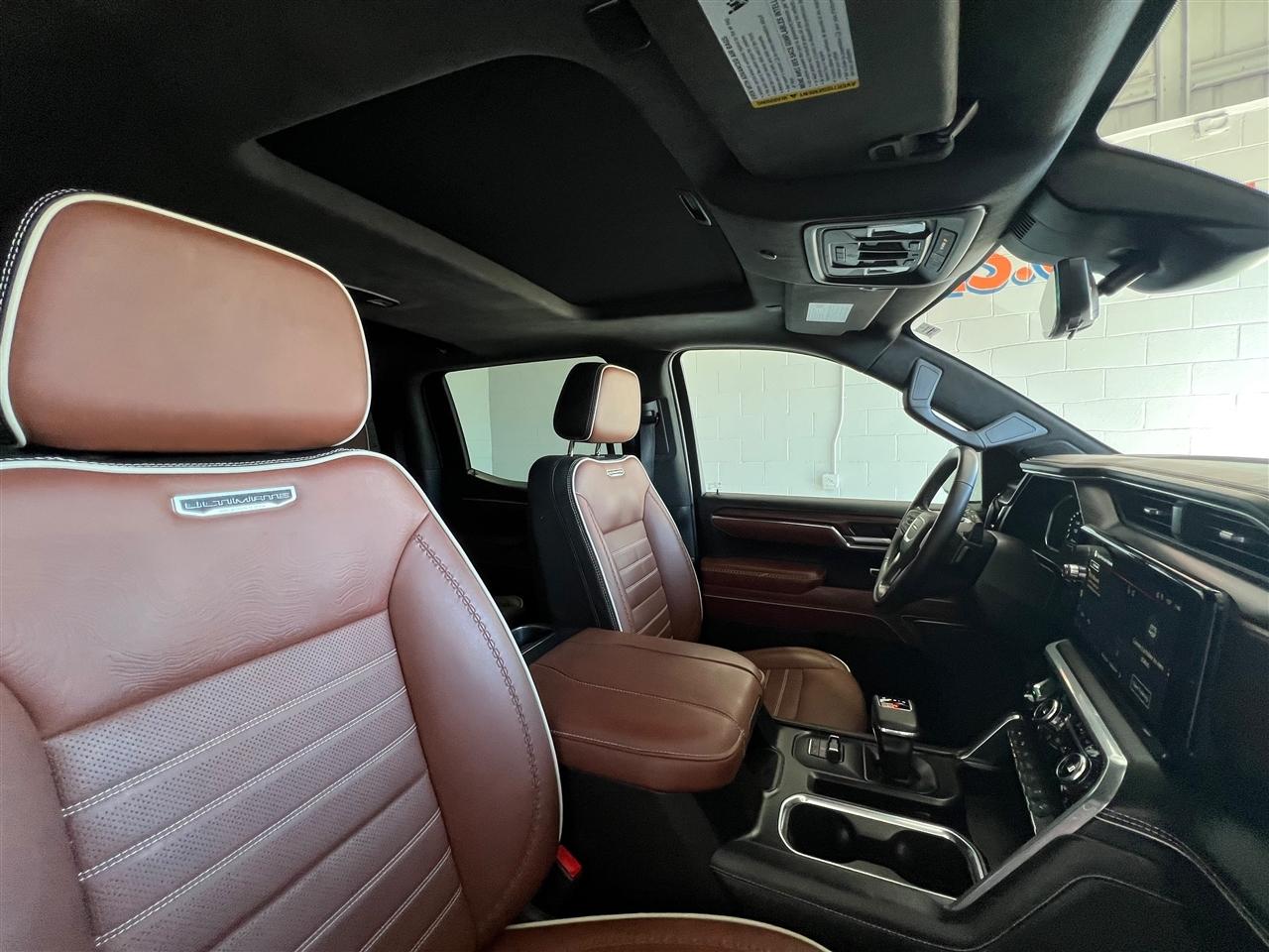 GMC Sierra 1500 Denali Ultimate Crew Cab 4WD 2023