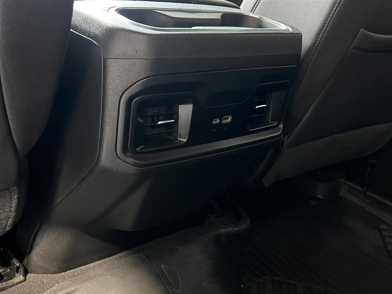 Chevrolet Silverado 2500HD LT Crew Cab Long Box 4WD 2024