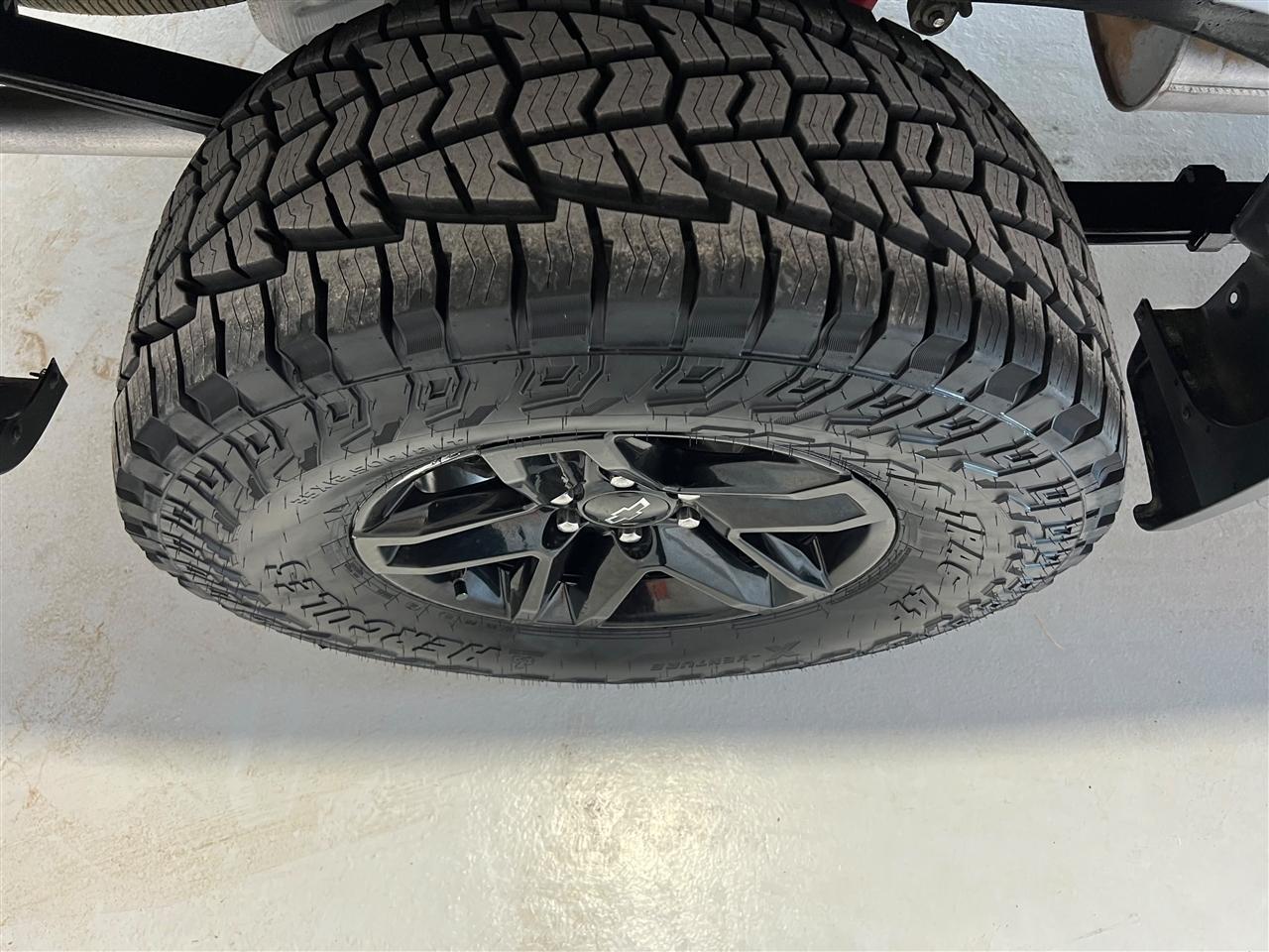 Chevrolet Silverado 1500 LT Trail Boss Crew Cab 4WD 2020