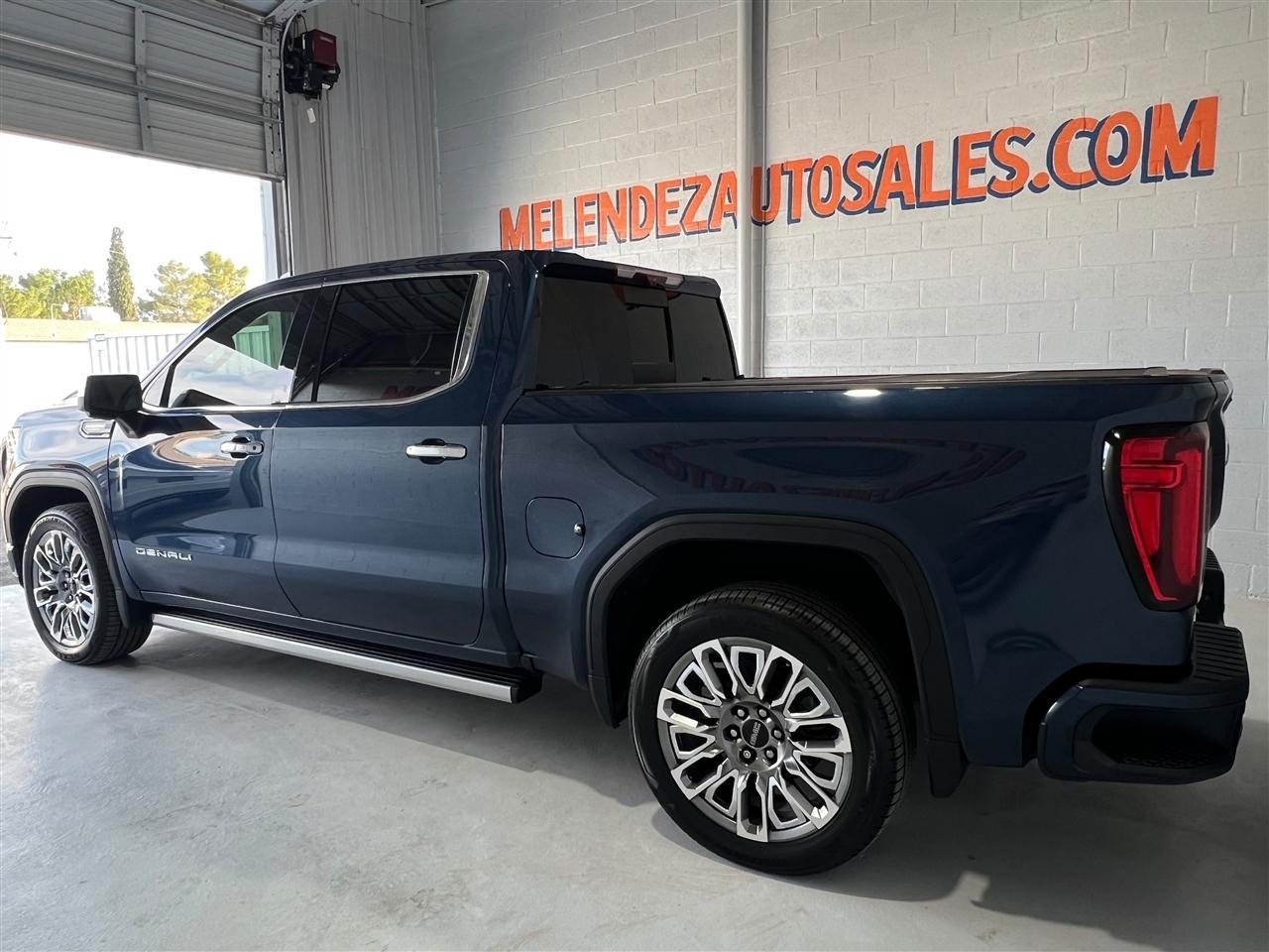 GMC Sierra 1500 Denali Ultimate Crew Cab 4WD 2023