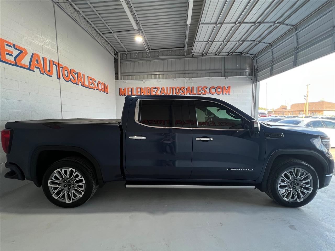GMC Sierra 1500 Denali Ultimate Crew Cab 4WD 2023