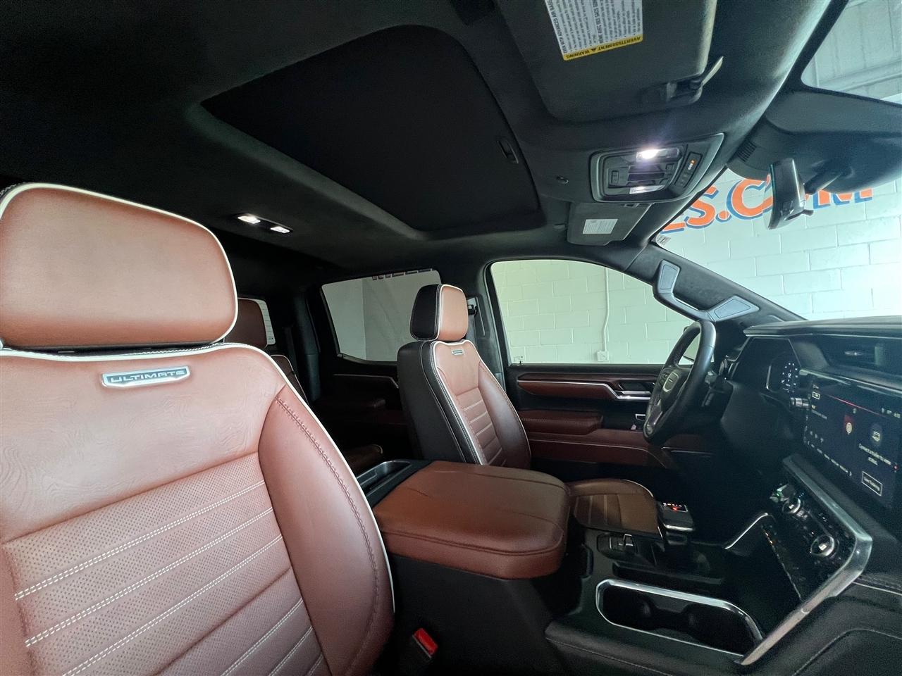 GMC Sierra 1500 Denali Ultimate Crew Cab 4WD 2023