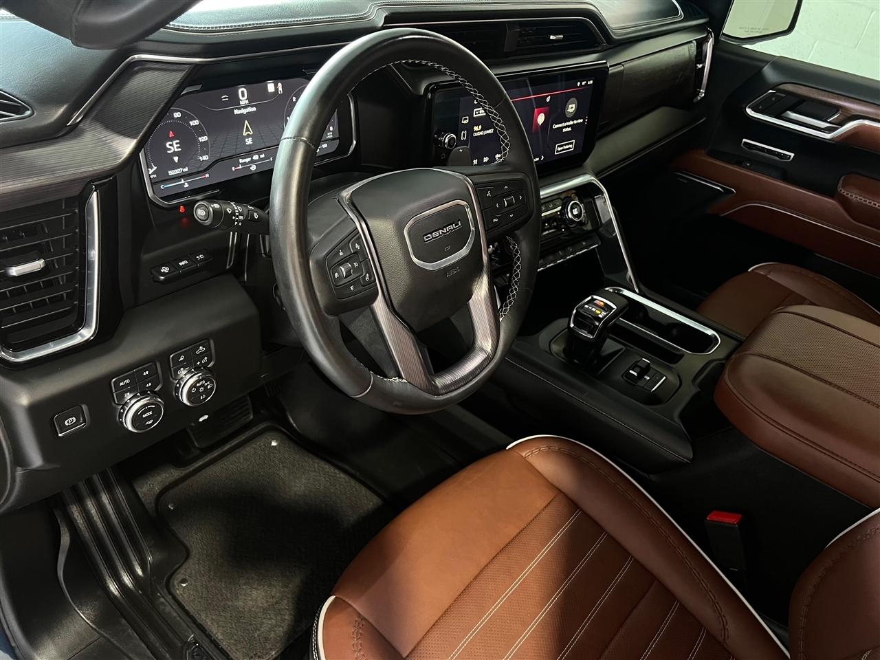 GMC Sierra 1500 Denali Ultimate Crew Cab 4WD 2023