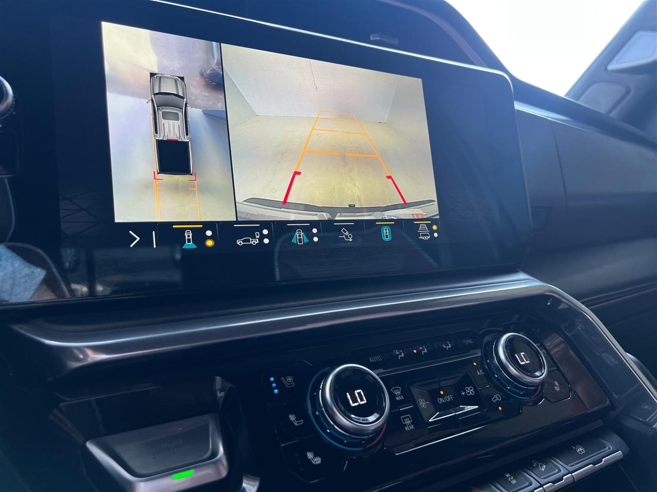 GMC Sierra 1500 Denali Ultimate Crew Cab 4WD 2023