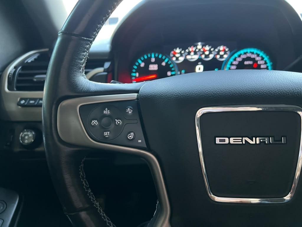 GMC Yukon Denali 4WD 2019