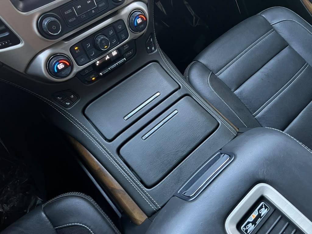 GMC Yukon Denali 4WD 2019