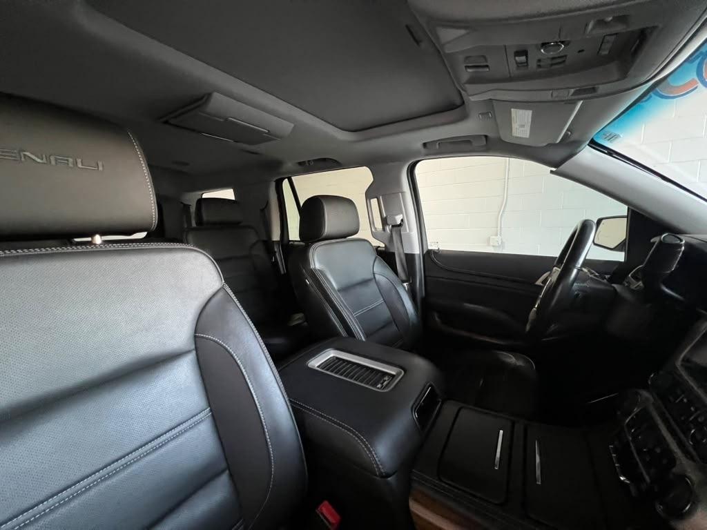GMC Yukon Denali 4WD 2019