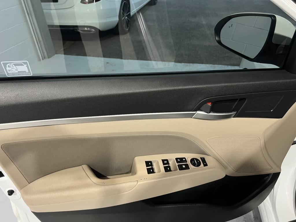 Hyundai Elantra Limited 2020