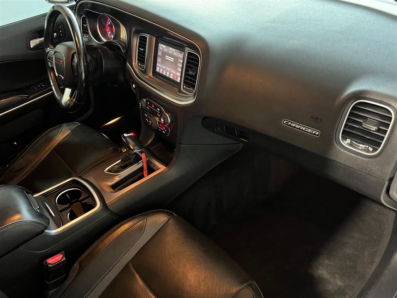 Dodge Charger SXT 2019