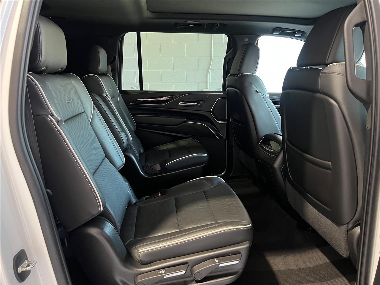 Cadillac Escalade ESV Sport AWD 2023