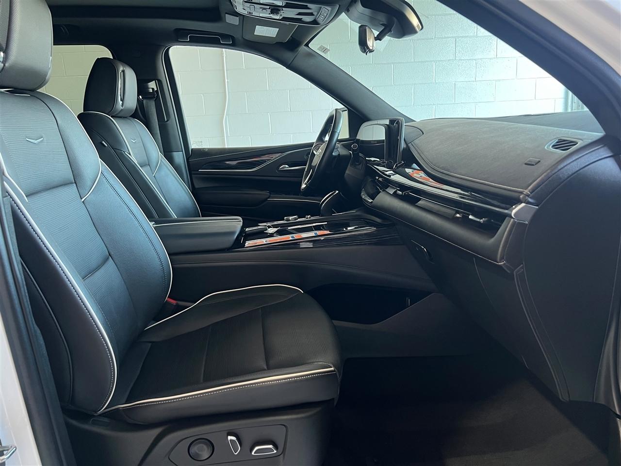 Cadillac Escalade ESV Sport AWD 2023