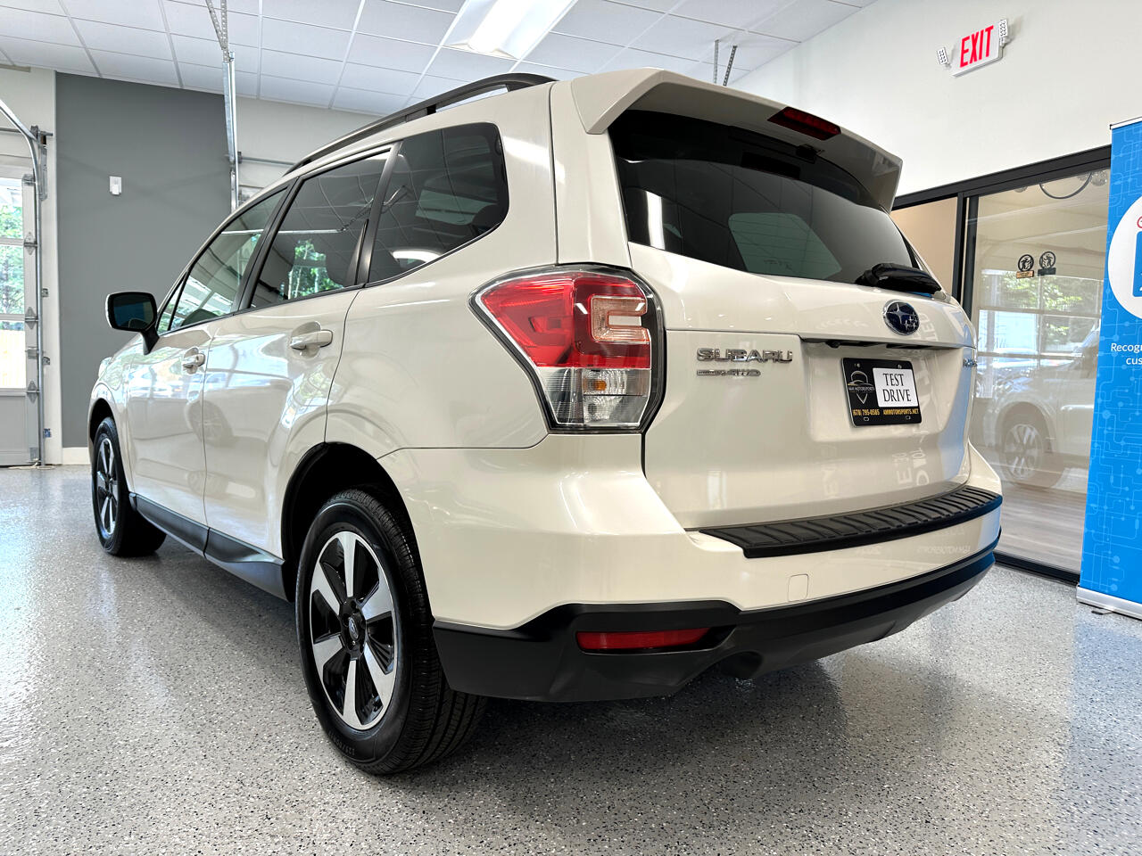 2018 Subaru Forester 2.5i Premium photo 2