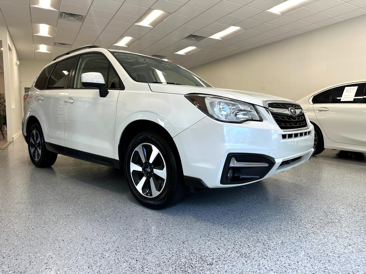 2018 Subaru Forester 2.5i Premium photo 8