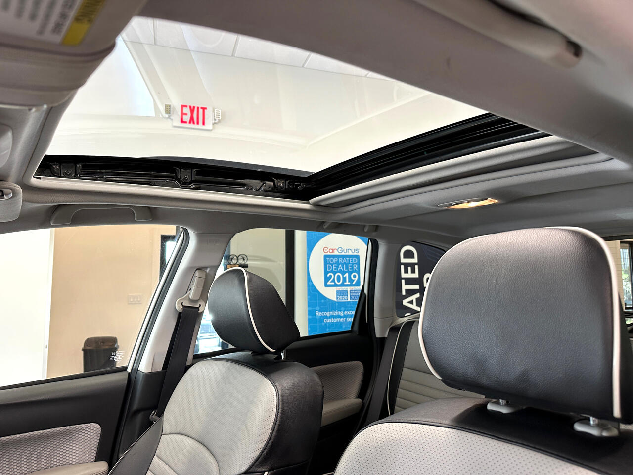 2018 Subaru Forester 2.5i Premium photo 16