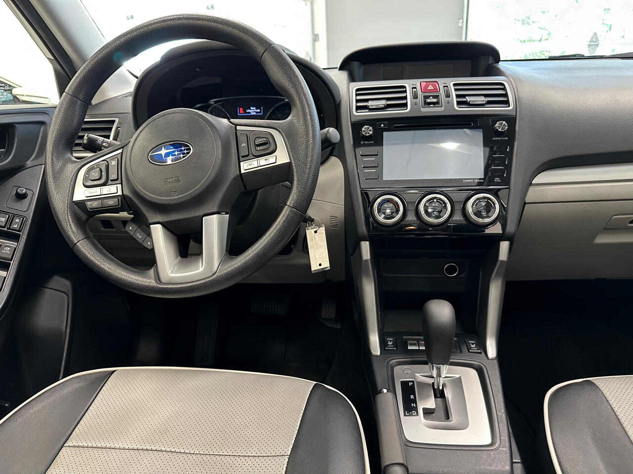 2018 Subaru Forester 2.5i Premium photo 24