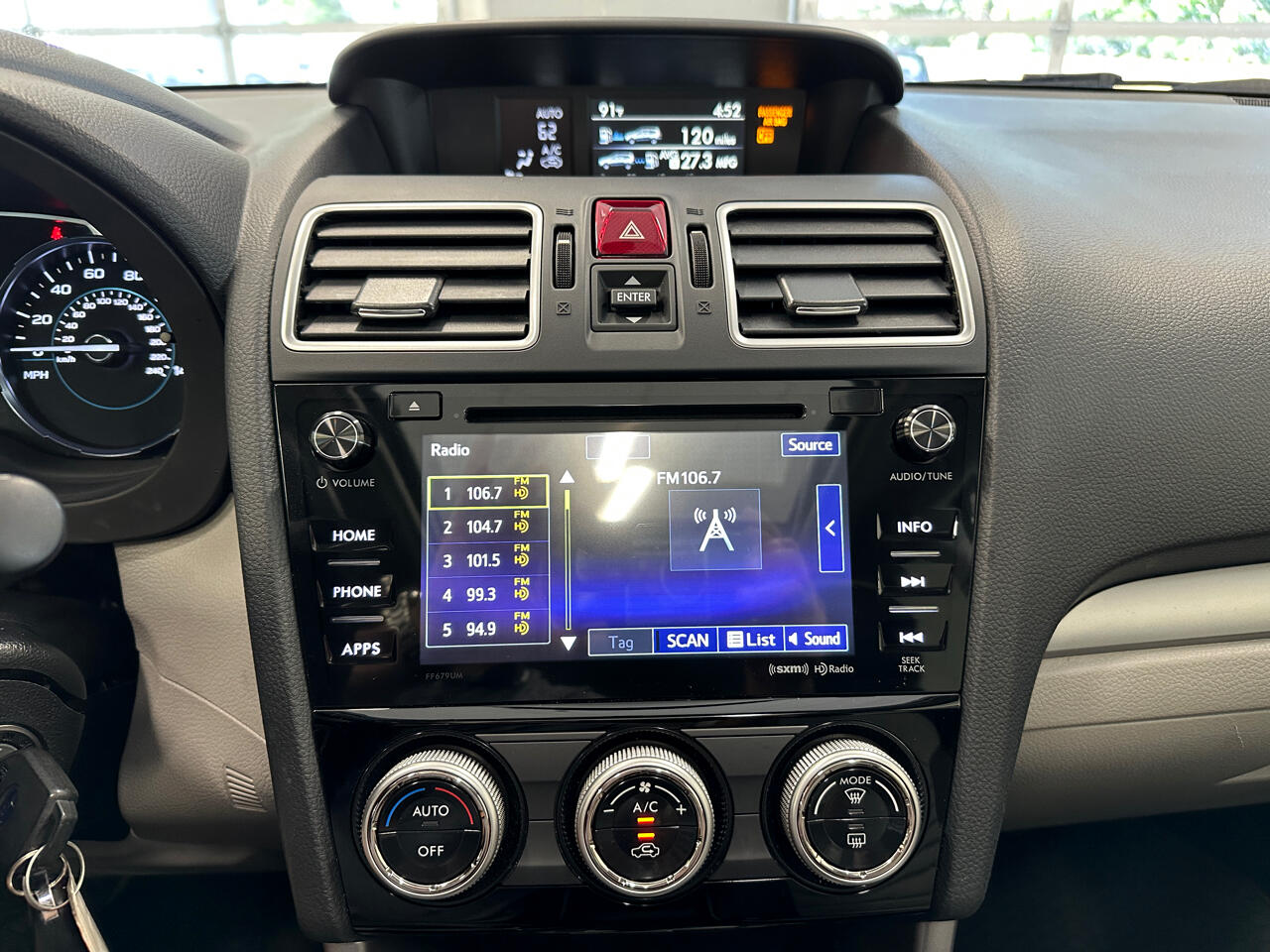 2018 Subaru Forester 2.5i Premium photo 28