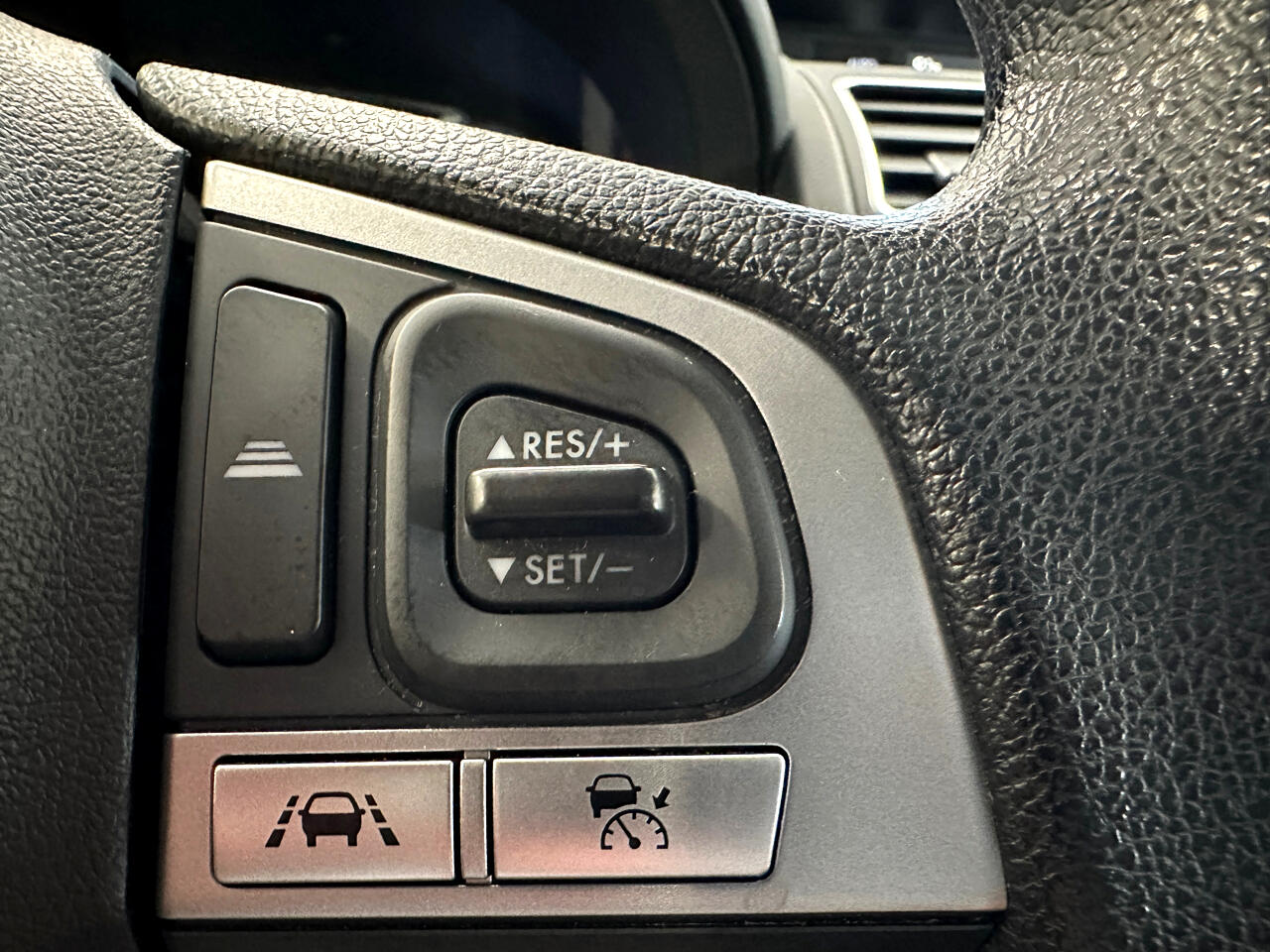 2018 Subaru Forester 2.5i Premium photo 37