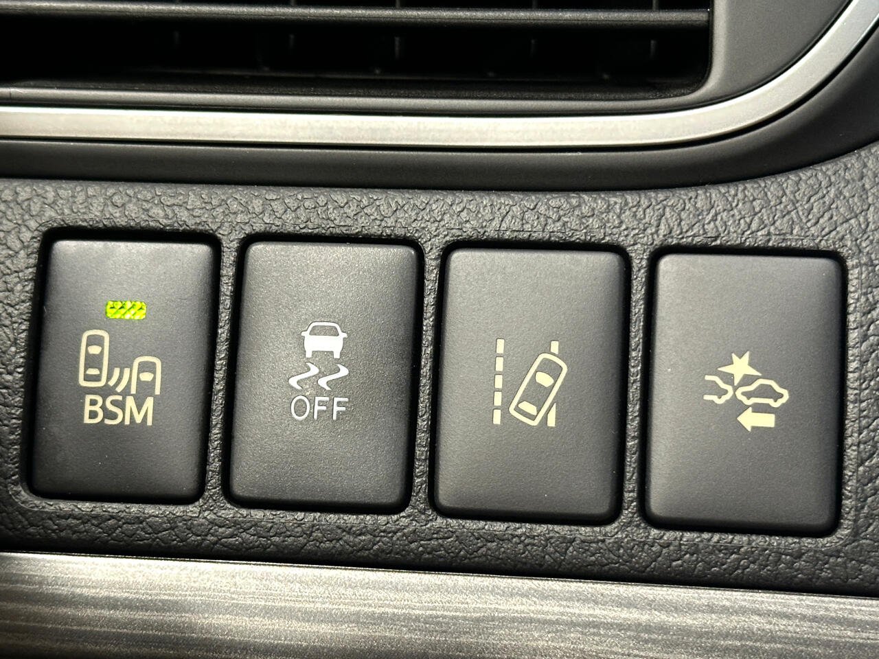 2015 Toyota Camry Hybrid XLE photo 39