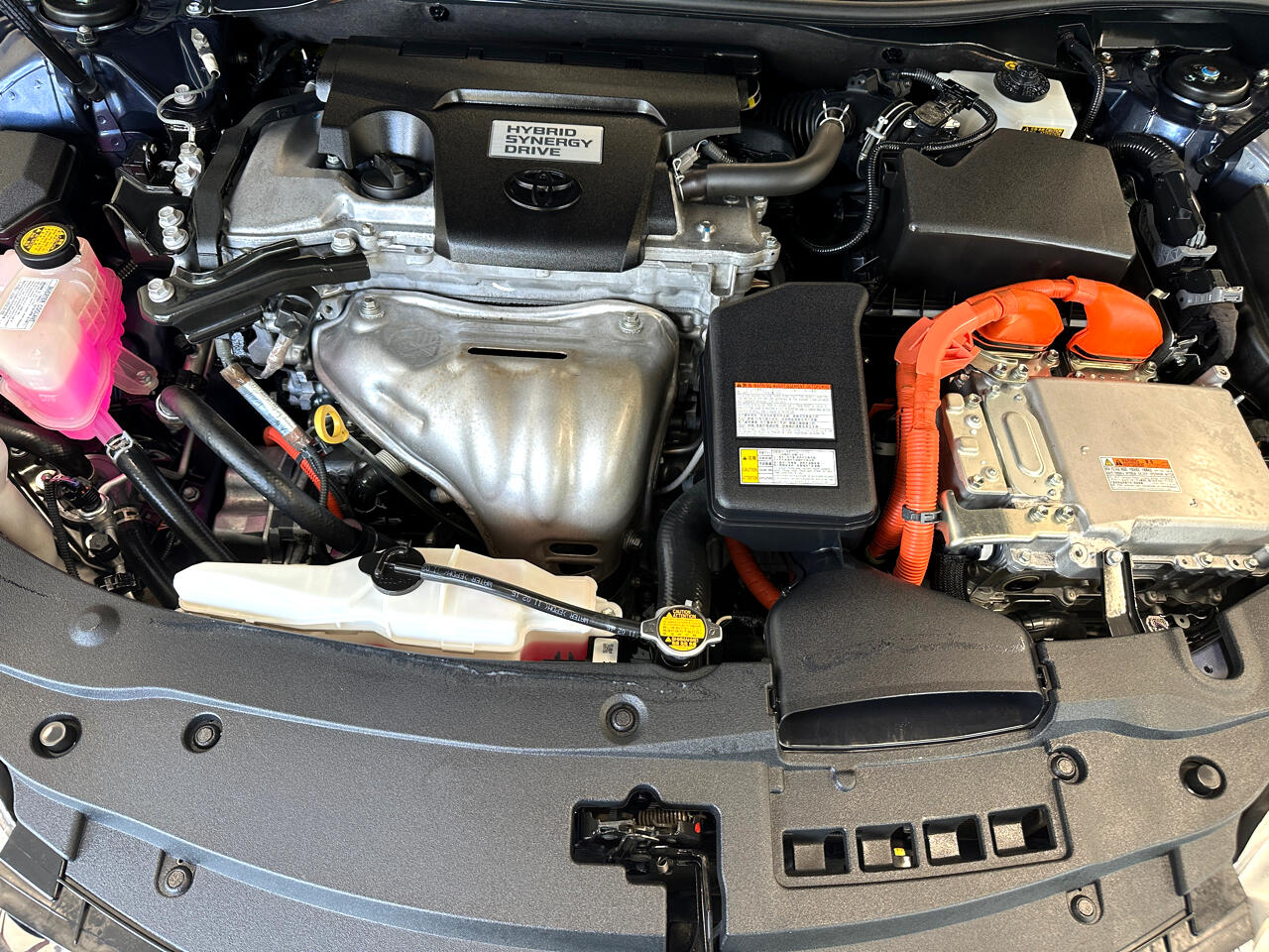 2015 Toyota Camry Hybrid XLE photo 40