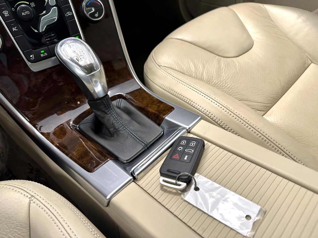 2013 Volvo XC60 3.2 photo 34