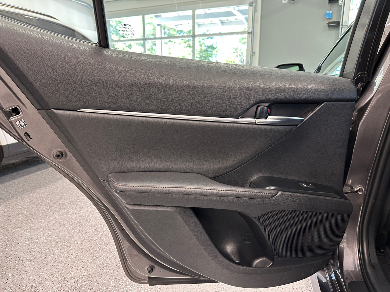 2019 Toyota Camry XLE photo 20