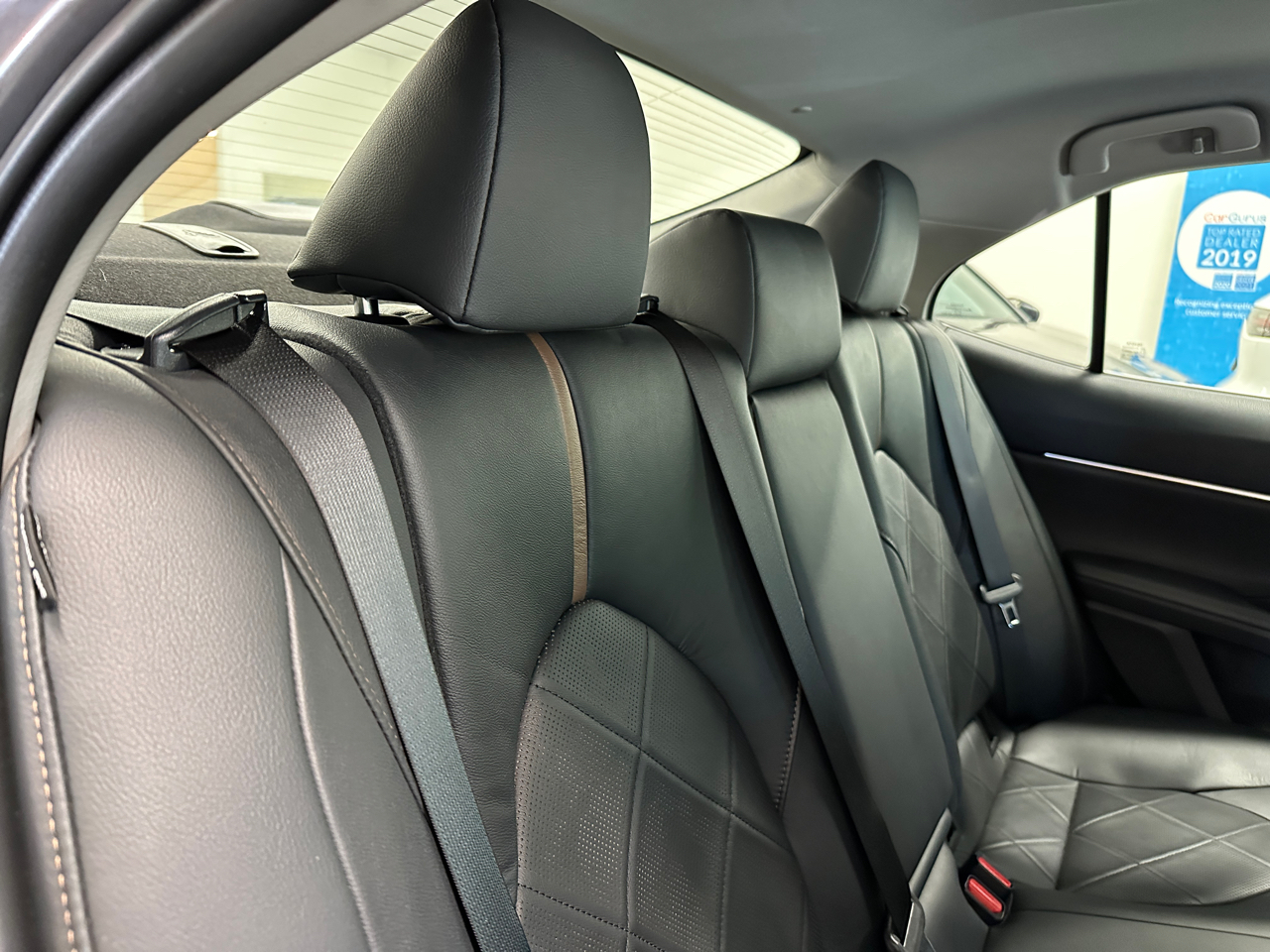 2019 Toyota Camry XLE photo 28
