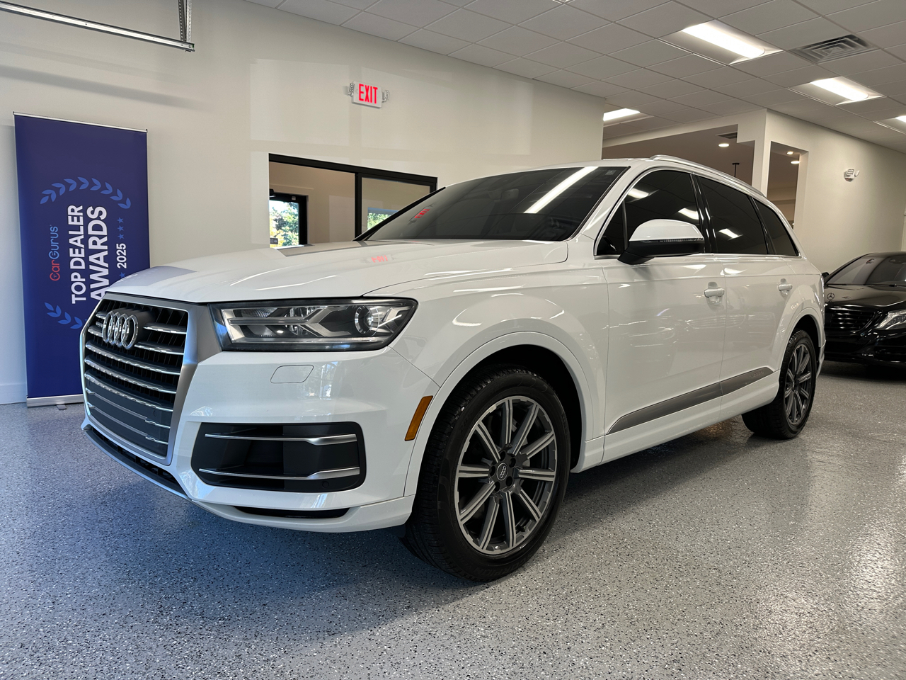 2017 Audi Q7 3.0T Premium Plus photo 2