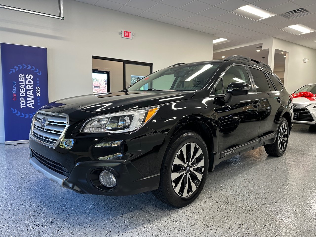 2016 Subaru Outback 2.5i Limited photo 3