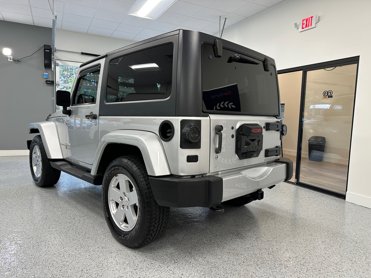 Jeep Wrangler Sahara 4WD 2011