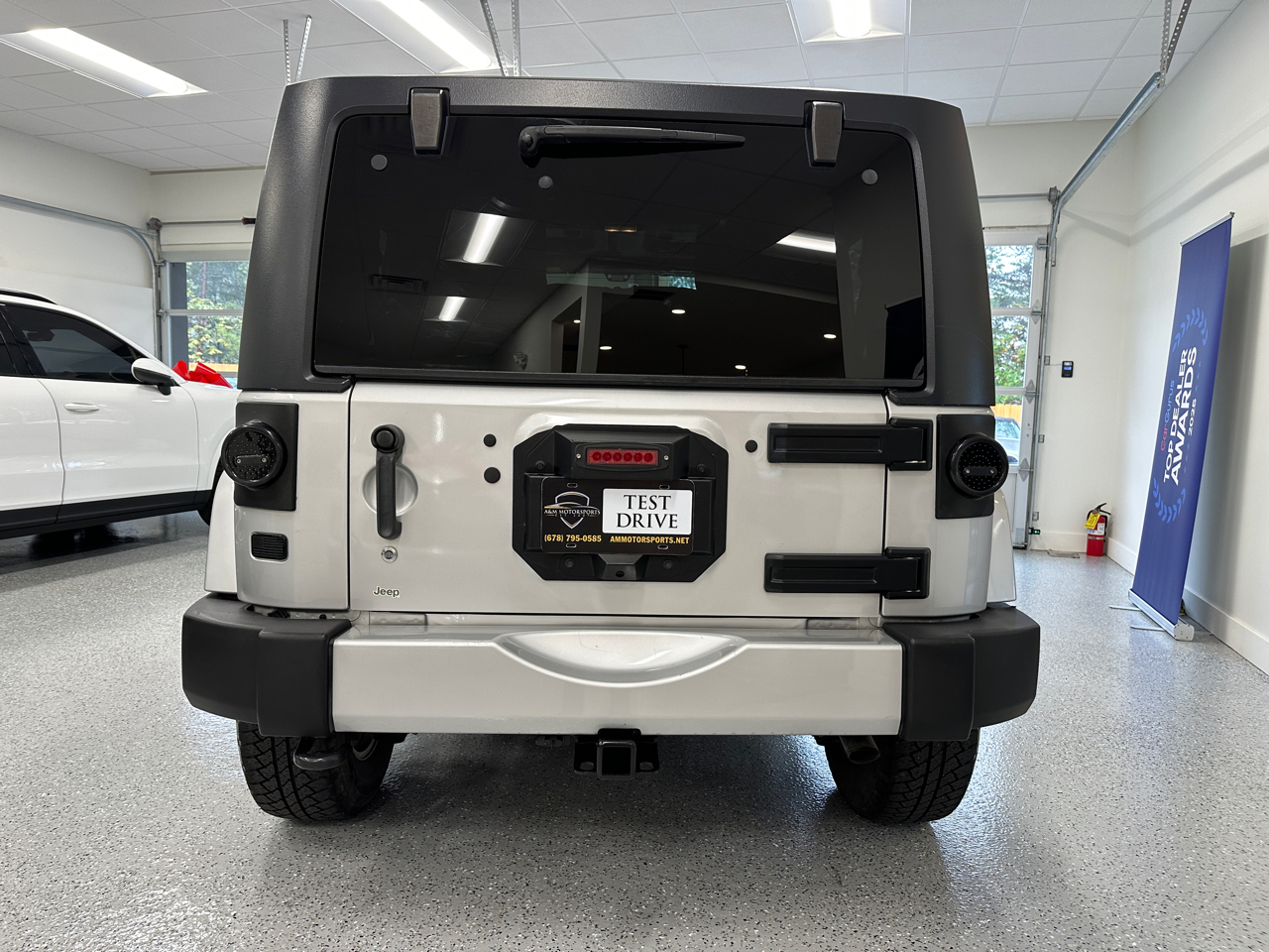 Jeep Wrangler Sahara 4WD 2011