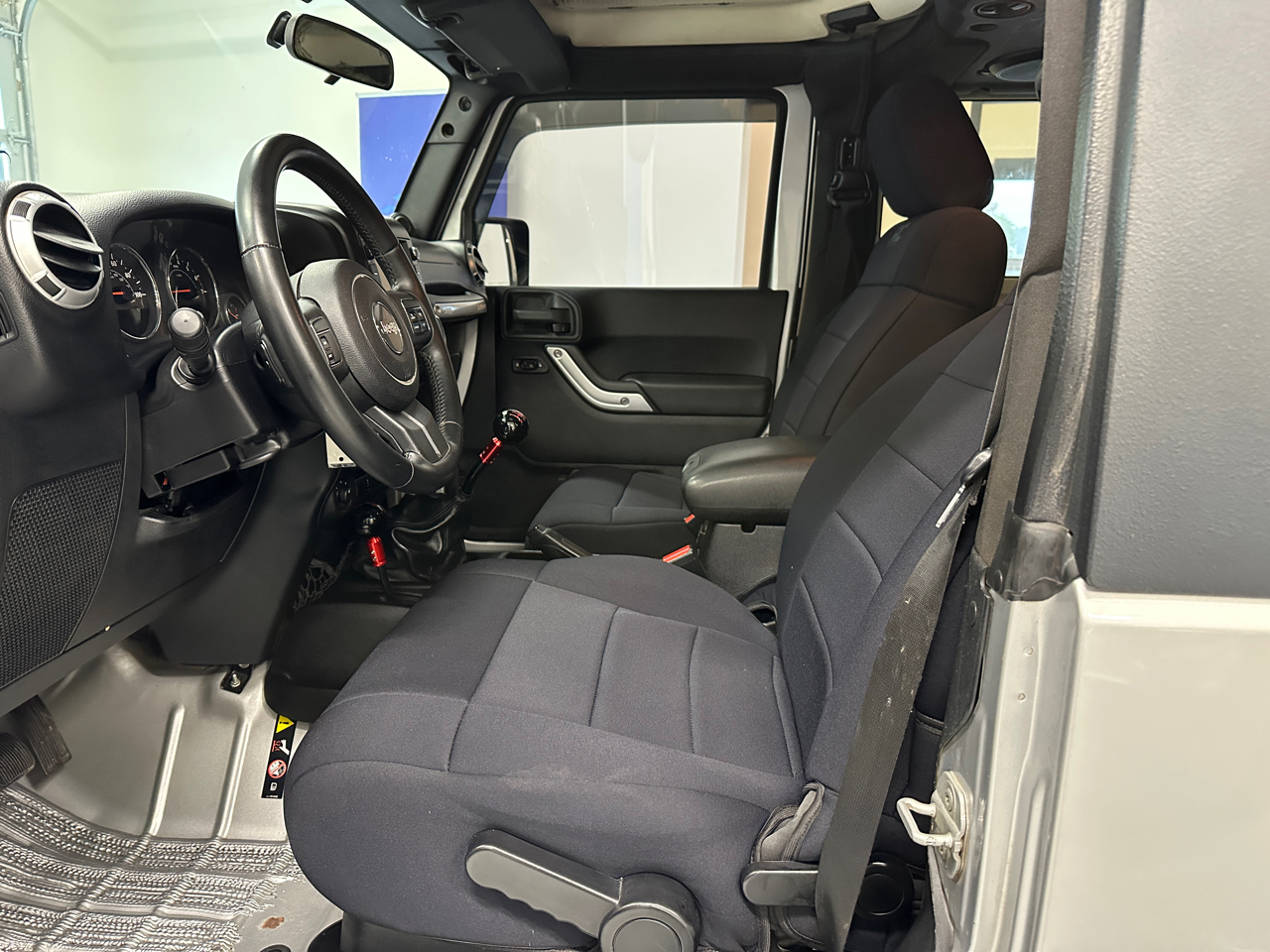 Jeep Wrangler Sahara 4WD 2011