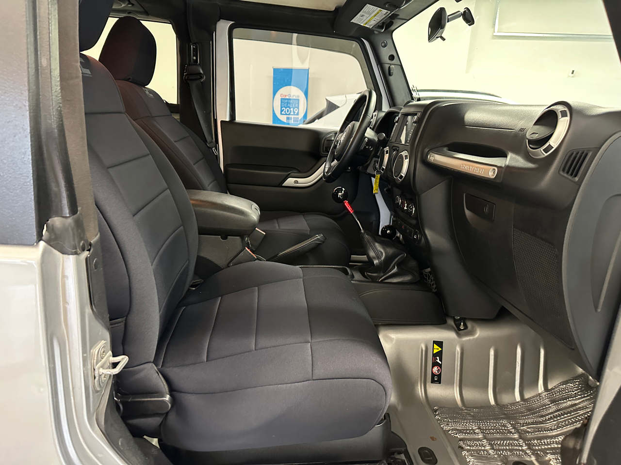 Jeep Wrangler Sahara 4WD 2011