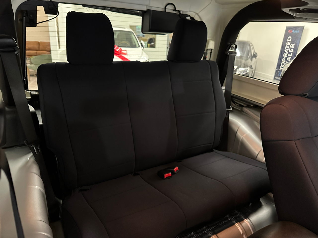 Jeep Wrangler Sahara 4WD 2011