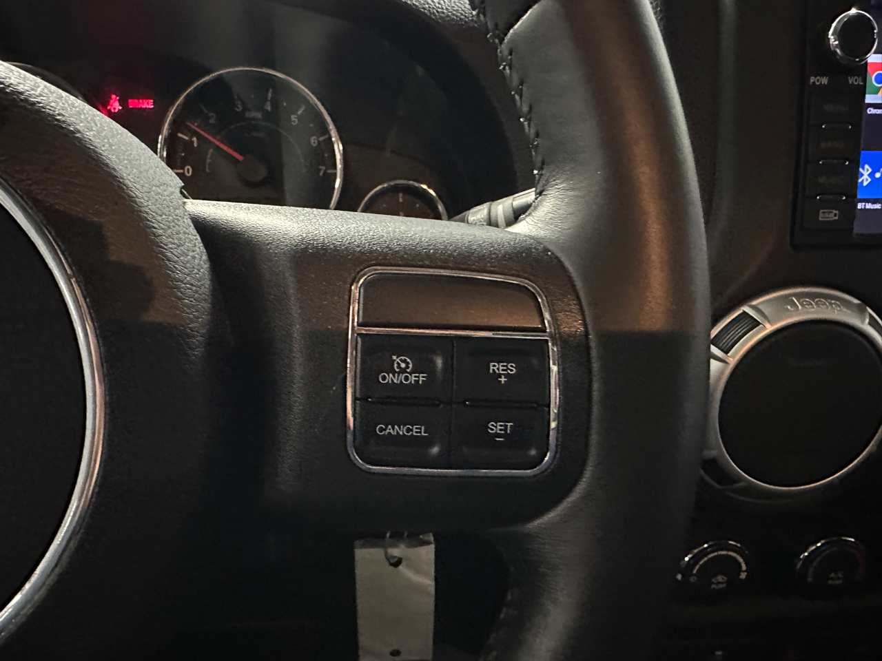 Jeep Wrangler Sahara 4WD 2011