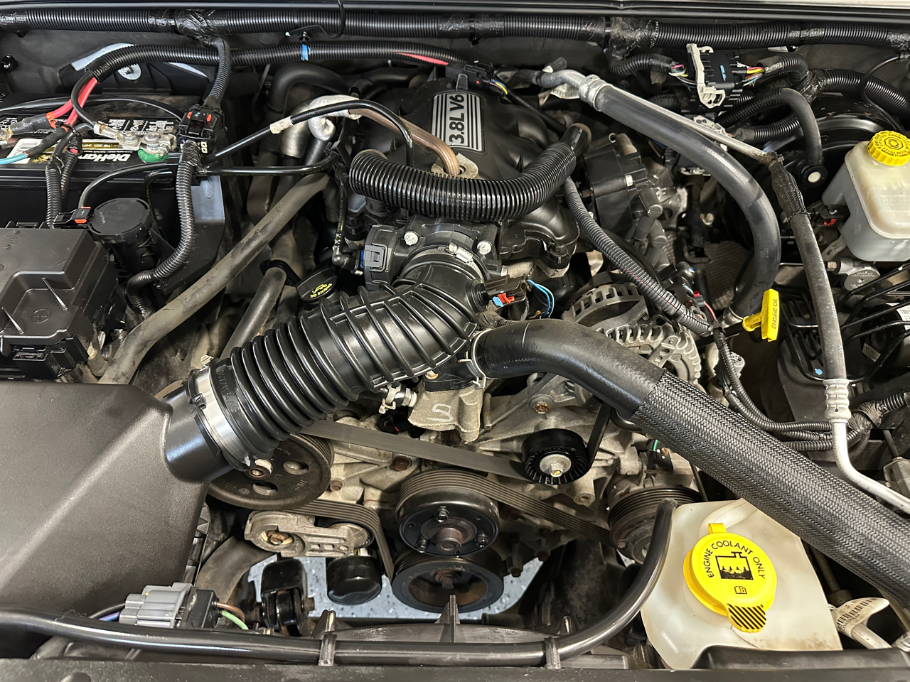 Jeep Wrangler Sahara 4WD 2011