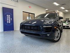 2016 Porsche Macan 