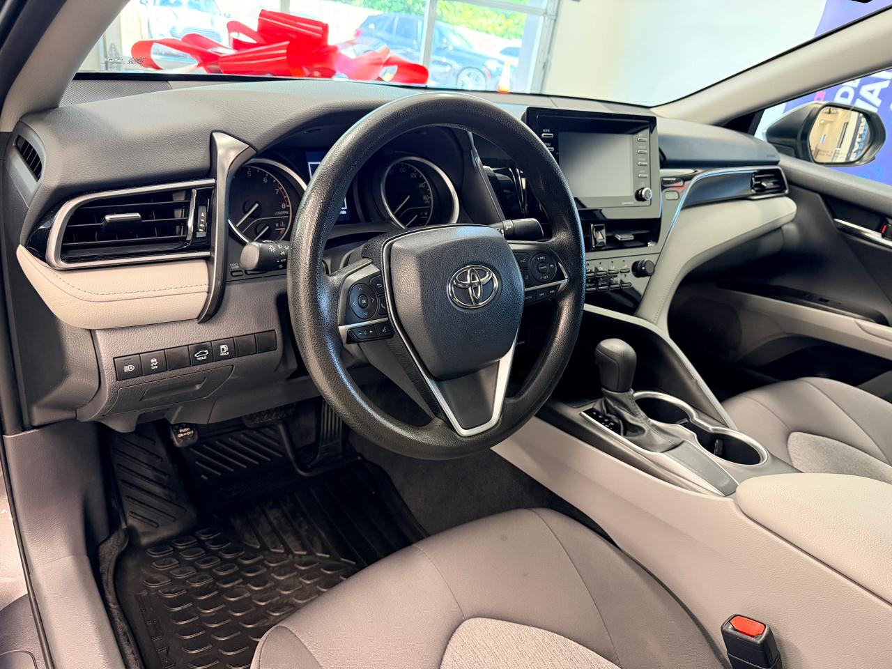 Toyota Camry LE Auto (Natl) 2021