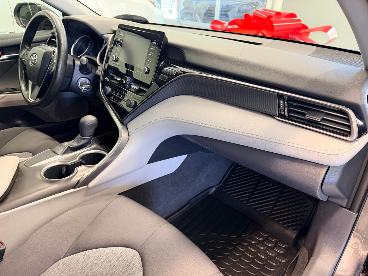 Toyota Camry LE Auto (Natl) 2021