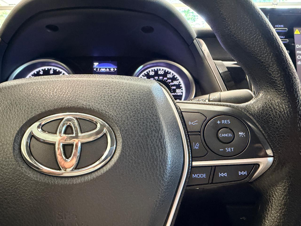 Toyota Camry LE Auto (Natl) 2021
