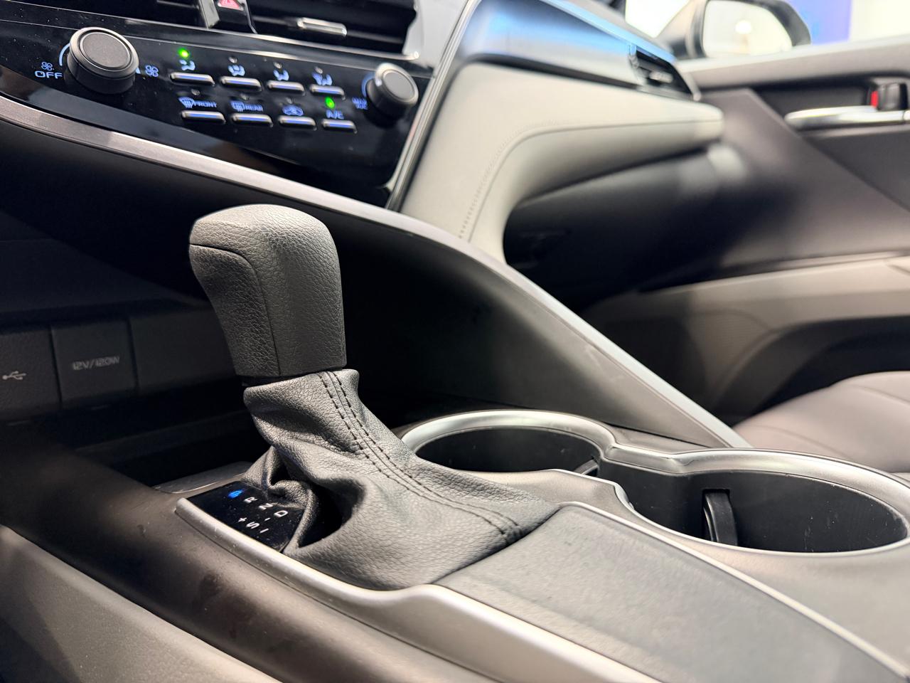 Toyota Camry LE Auto (Natl) 2021