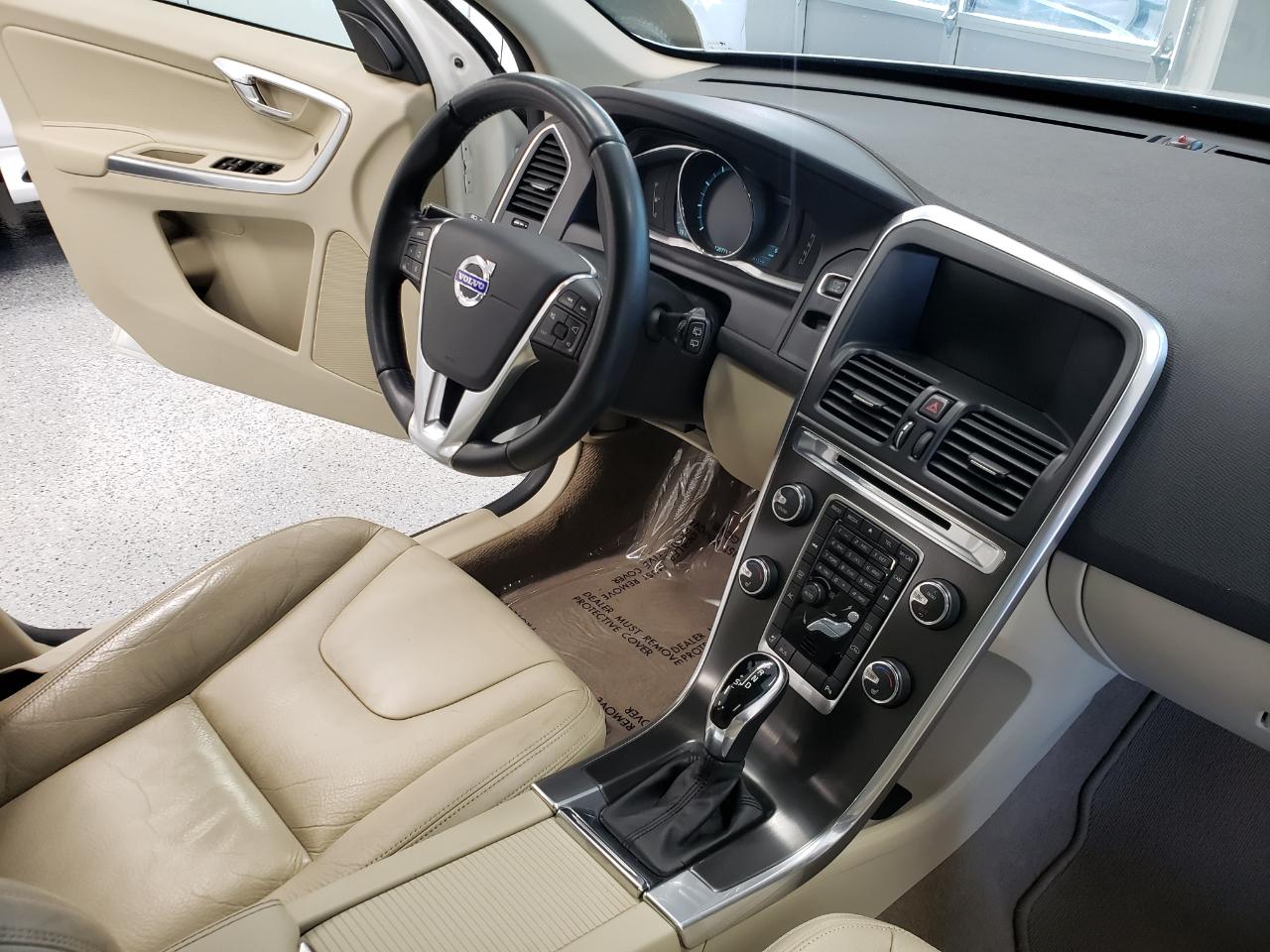 Volvo XC60 4dr 3.2L Premier Plus 2014