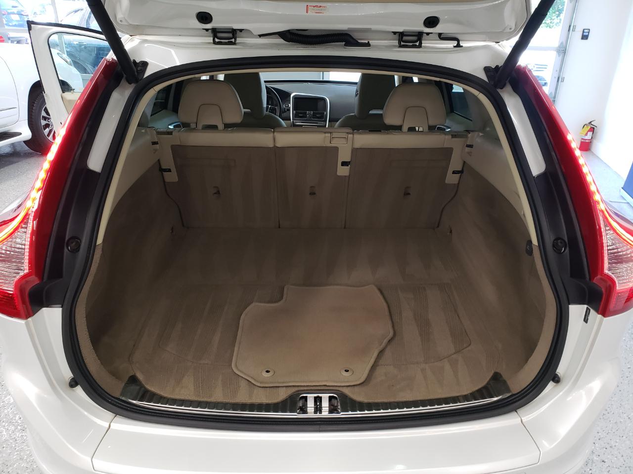Volvo XC60 4dr 3.2L Premier Plus 2014