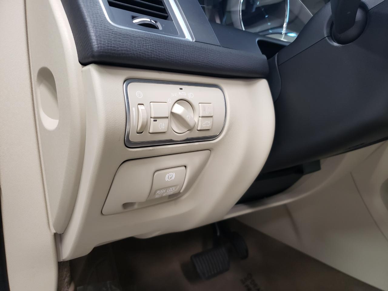 Volvo XC60 4dr 3.2L Premier Plus 2014