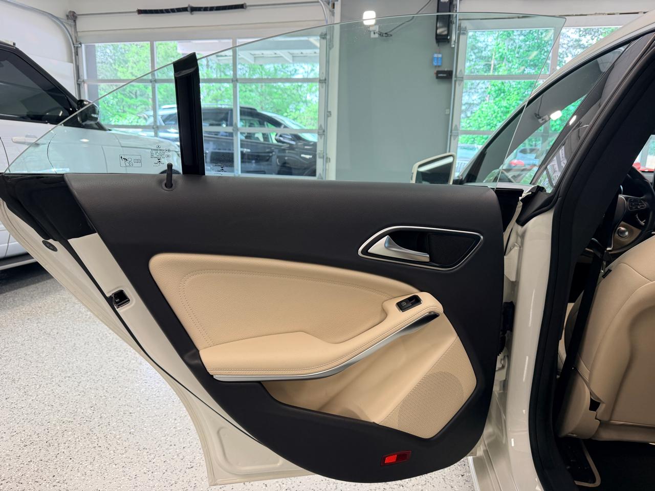 Mercedes-Benz CLA  2018
